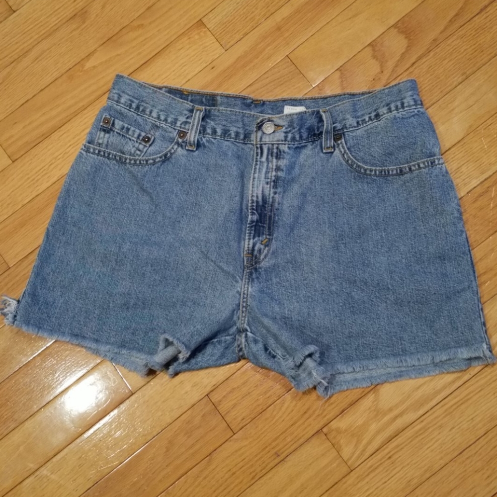 Retro 90's LEVI'S DENIM SHORTS